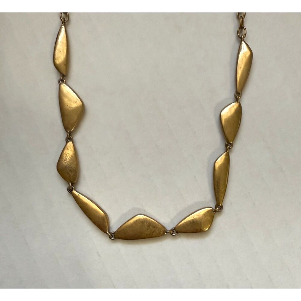 Kendra Scott Kira Collar Necklace in Vintage Gold - Picture 4 of 4